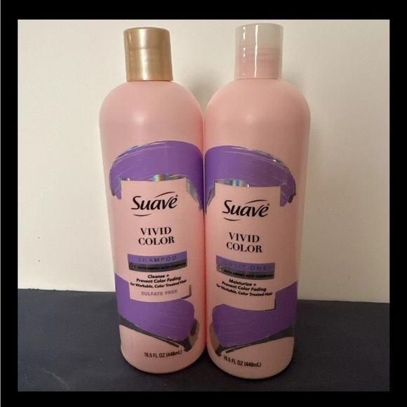 Suave Vivid Color Shampoo and Conditioner Set Prevents Color Fading - Picture 1 of 4